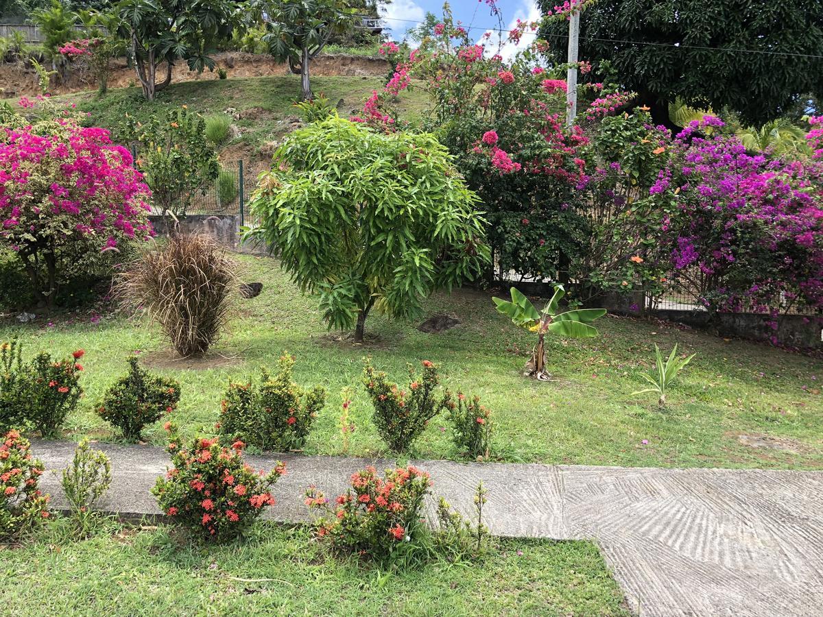 Kaz A Dany Villa Deshaies Exterior photo